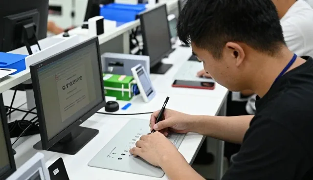 产品选型建议提升电子元器件服务水平